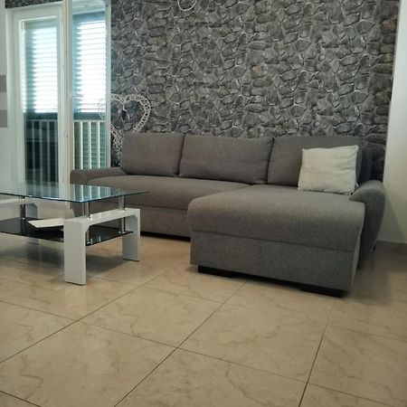 Gabriela Apartment Нин Екстериор снимка