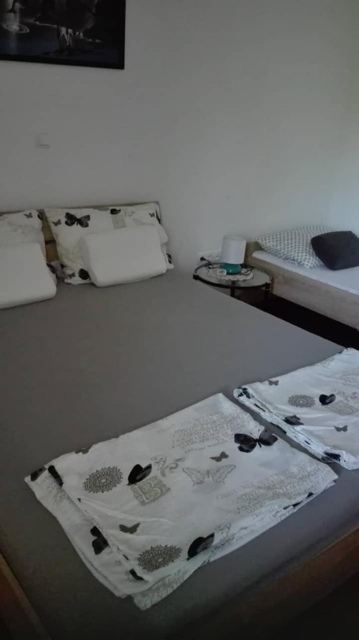 Gabriela Apartment Нин Екстериор снимка
