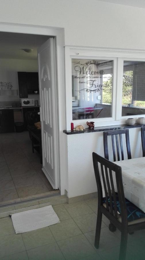 Gabriela Apartment Нин Екстериор снимка